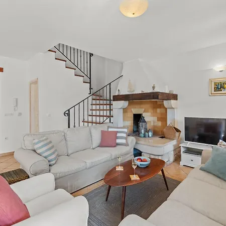 Mia Lea Fuer 6 Personen By Interhome Feriehus