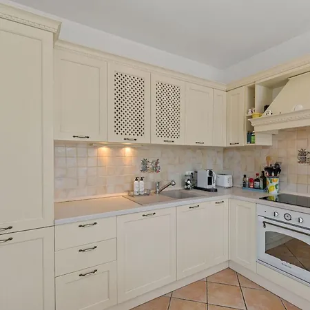 Feriehus Mia Lea Fuer 6 Personen By Interhome Tar-Vabriga